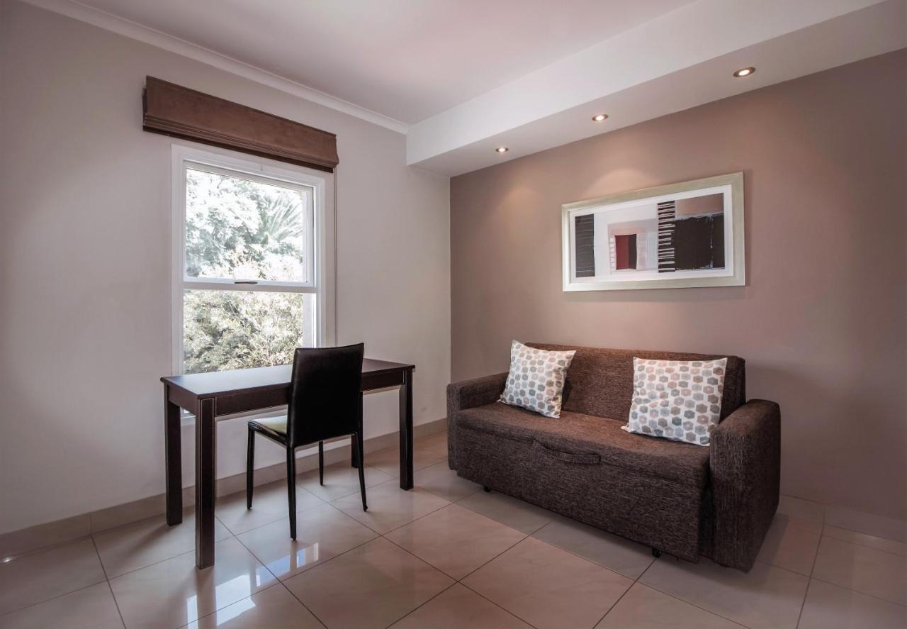 Villa Via Executive Suites With Power Back-Up Johannesburg Exteriör bild